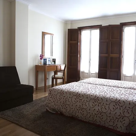 Muralhas Do Mino 2* Monção